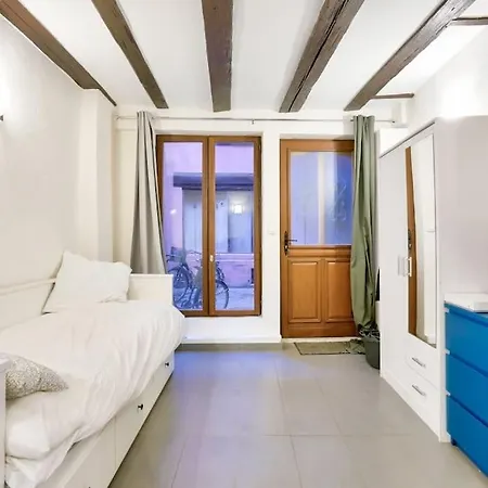 Апартаменты Charming Studio Historical Center Of Страсбург